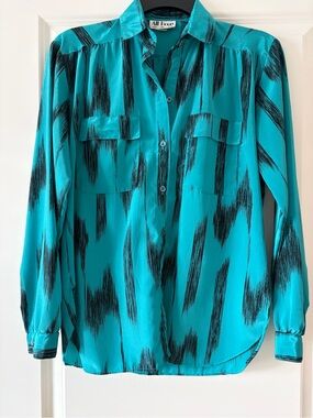 VINTAGE - All Hours - Turquoise & Black Brushstroke Button-Front Blouse
